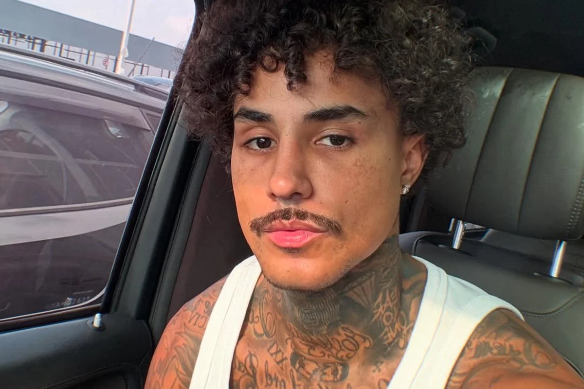 MC Livinho se pronunciou após apagar um vídeo gravado com Virginia Fonseca e revelou que a repercussão nas redes motivou sua decisão