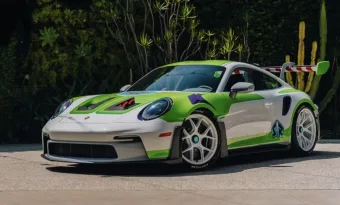 Porsche cria versões exclusivas do 911 inspiradas em personagens de Toy Story 5