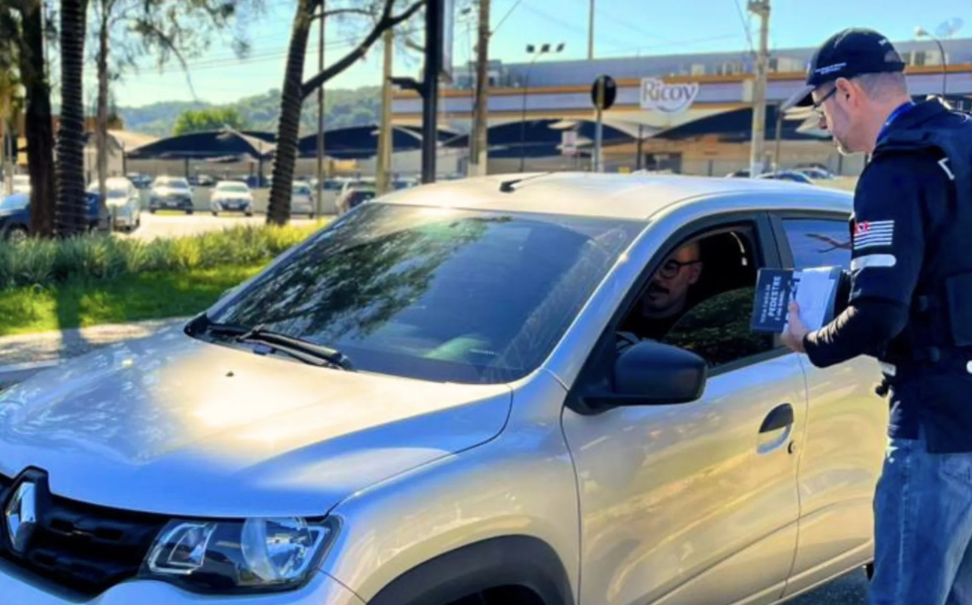 Motoristas foram abordados em ação especial e recado pode evitar acidentes em Campo Limpo Paulista