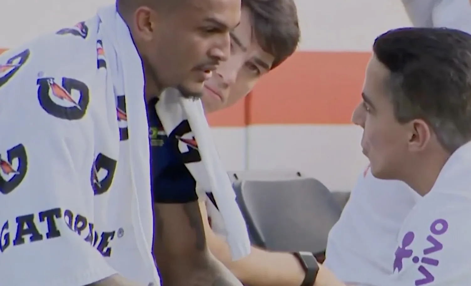 Wesley sentiu algo mais grave? Leitura labial revela conversa inédita após susto na Seleção
