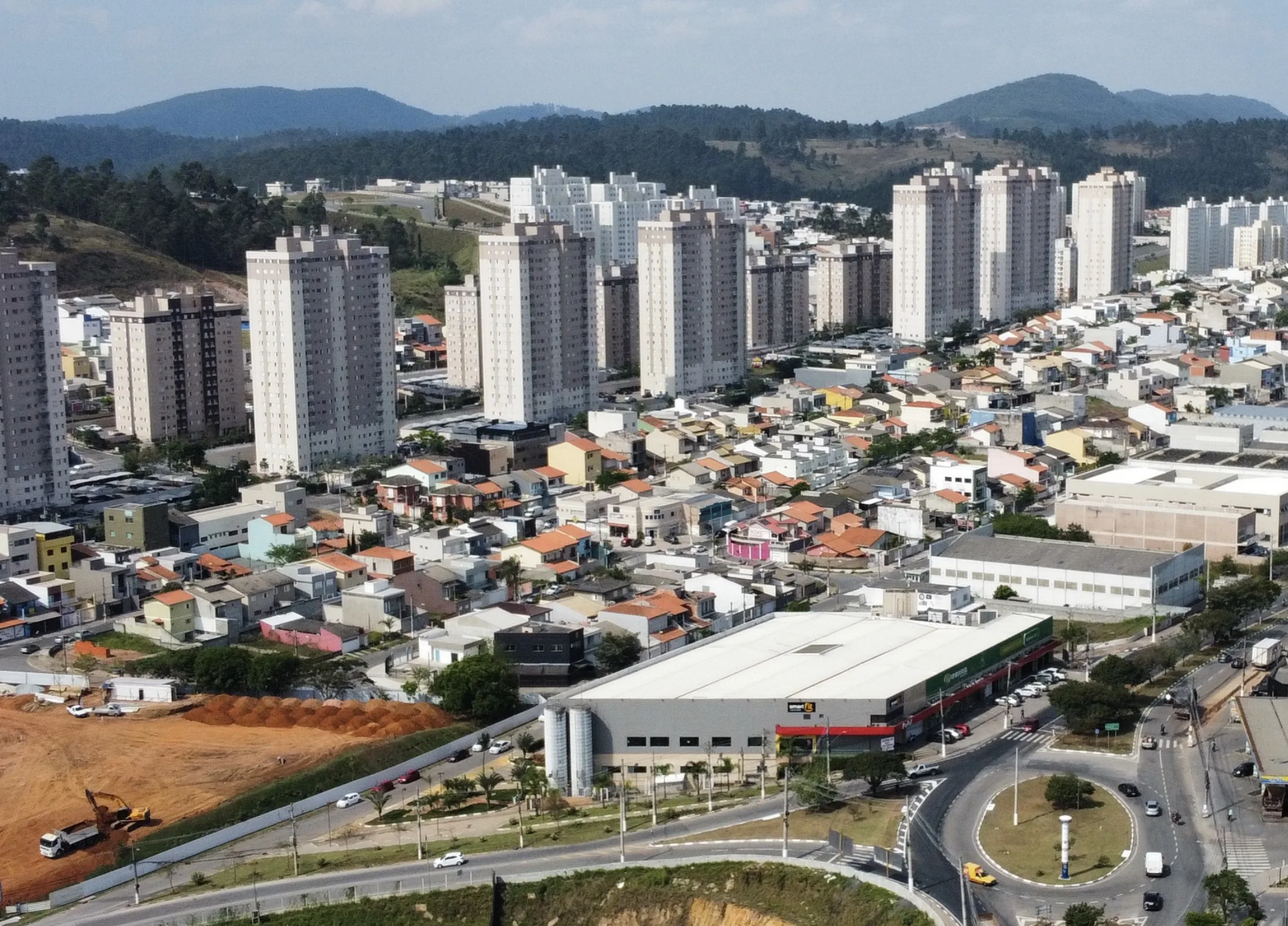 Concurso Público em Cajamar tem inscrições até 6 de julho para professores PEB II de Ciências, Geografia, História e Inglês, com pagamento de R$ 35,99 por hora-aula
