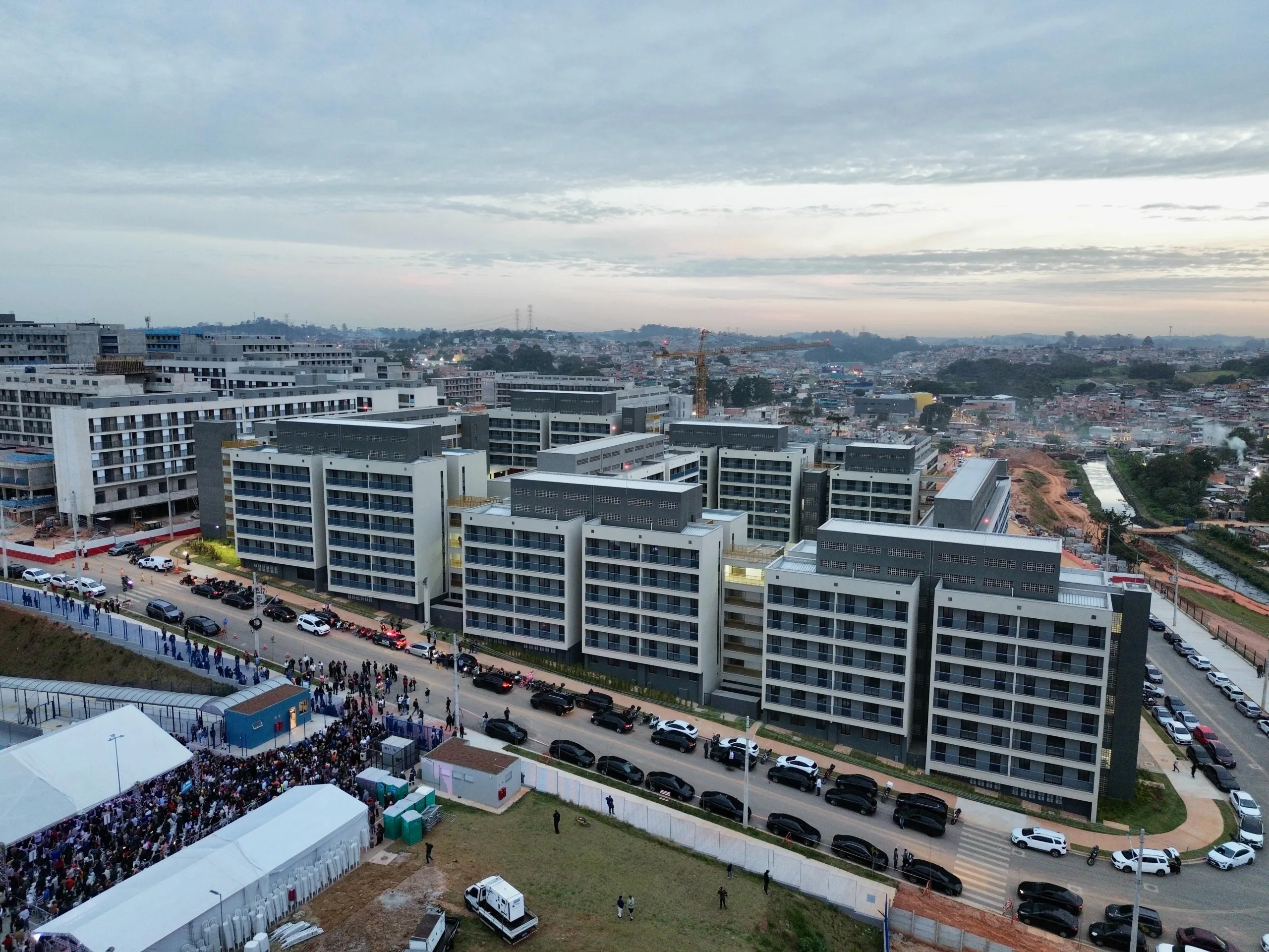 São Paulo entregou 374 apartamentos e 2.310 títulos definitivos de propriedade em Capela do Socorro