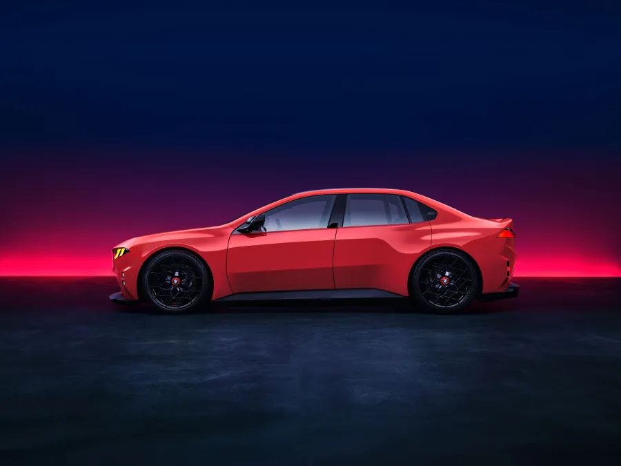 A plataforma também contará com arquitetura de 800 volts e bateria superior a 100 kWh. A BMW promete mais desempenho, tração e eficiência energética.
