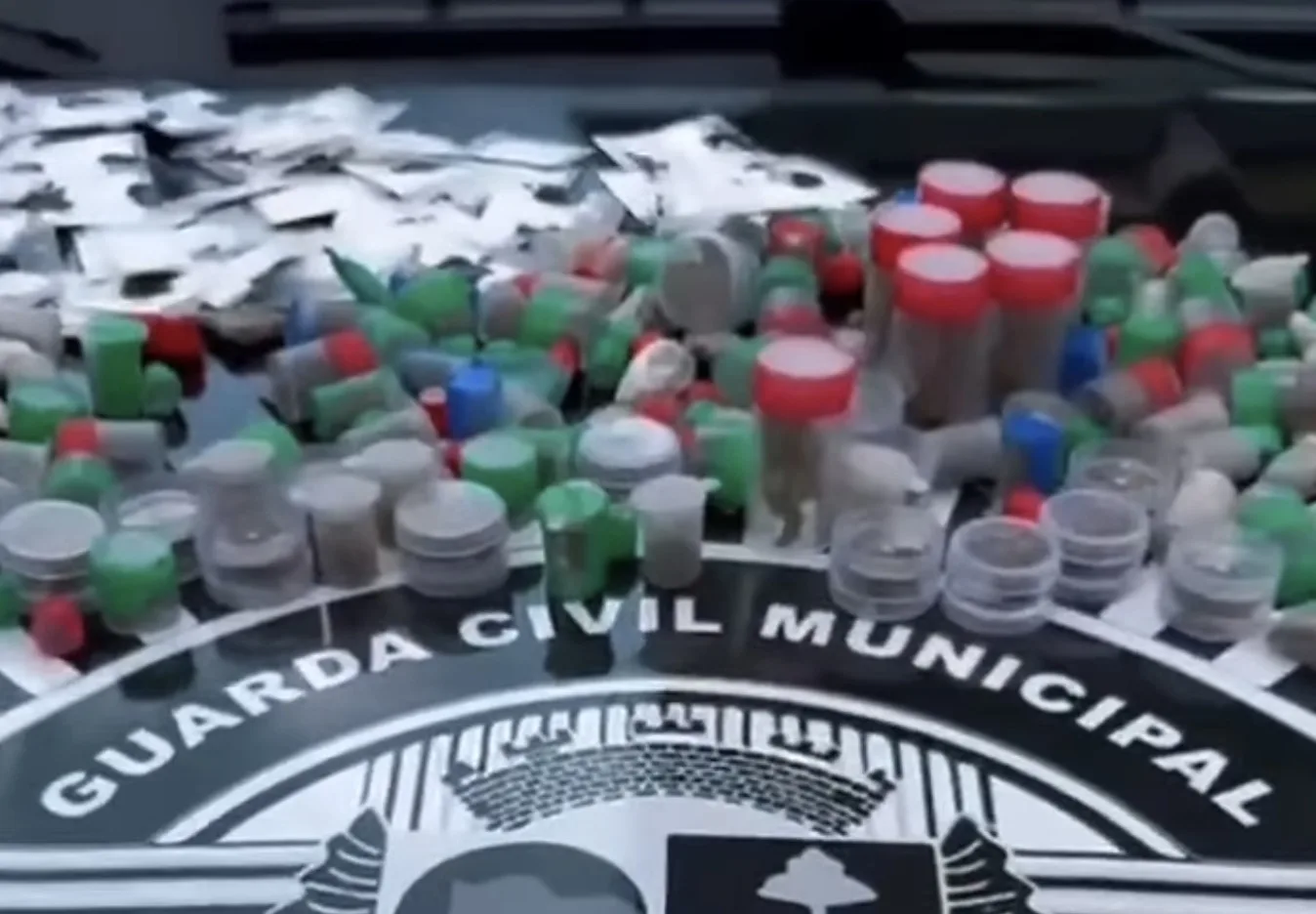 Traficante é preso com quase 1kg de drogas em Caieiras (SP)