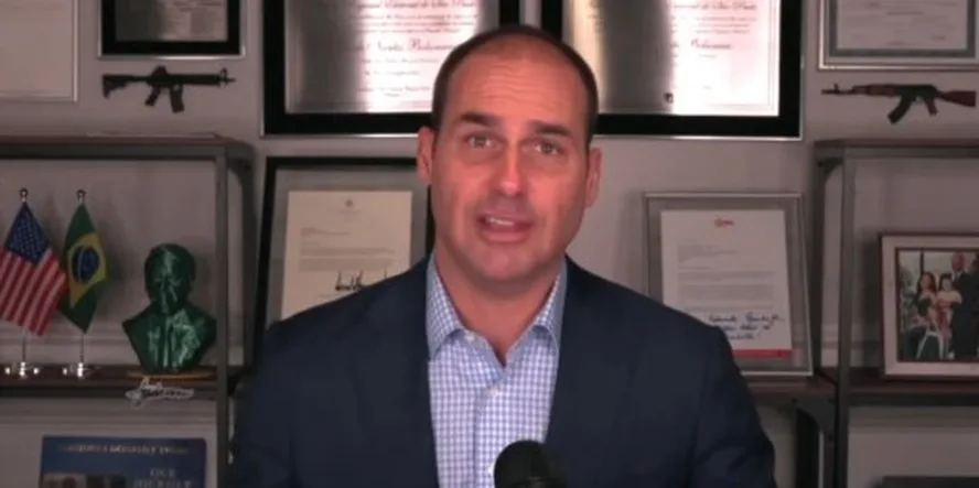 Eduardo Bolsonaro fala sobre troca do Pix por sistema americano Zelle