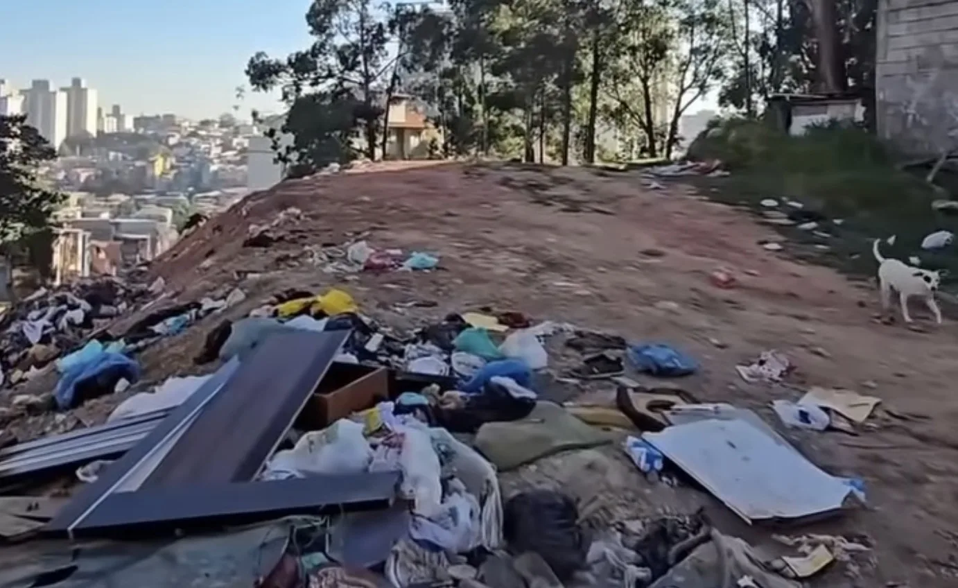 Osasco mantém 9 Ecopontos e retirada pelo 156: veja onde descartar móveis, colchões e entulho sem levar multa