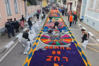 Corpus Christi em Santana de Parnaíba: há 66 anos repete uma tradição que continua emocionando milhares de pessoas com fé