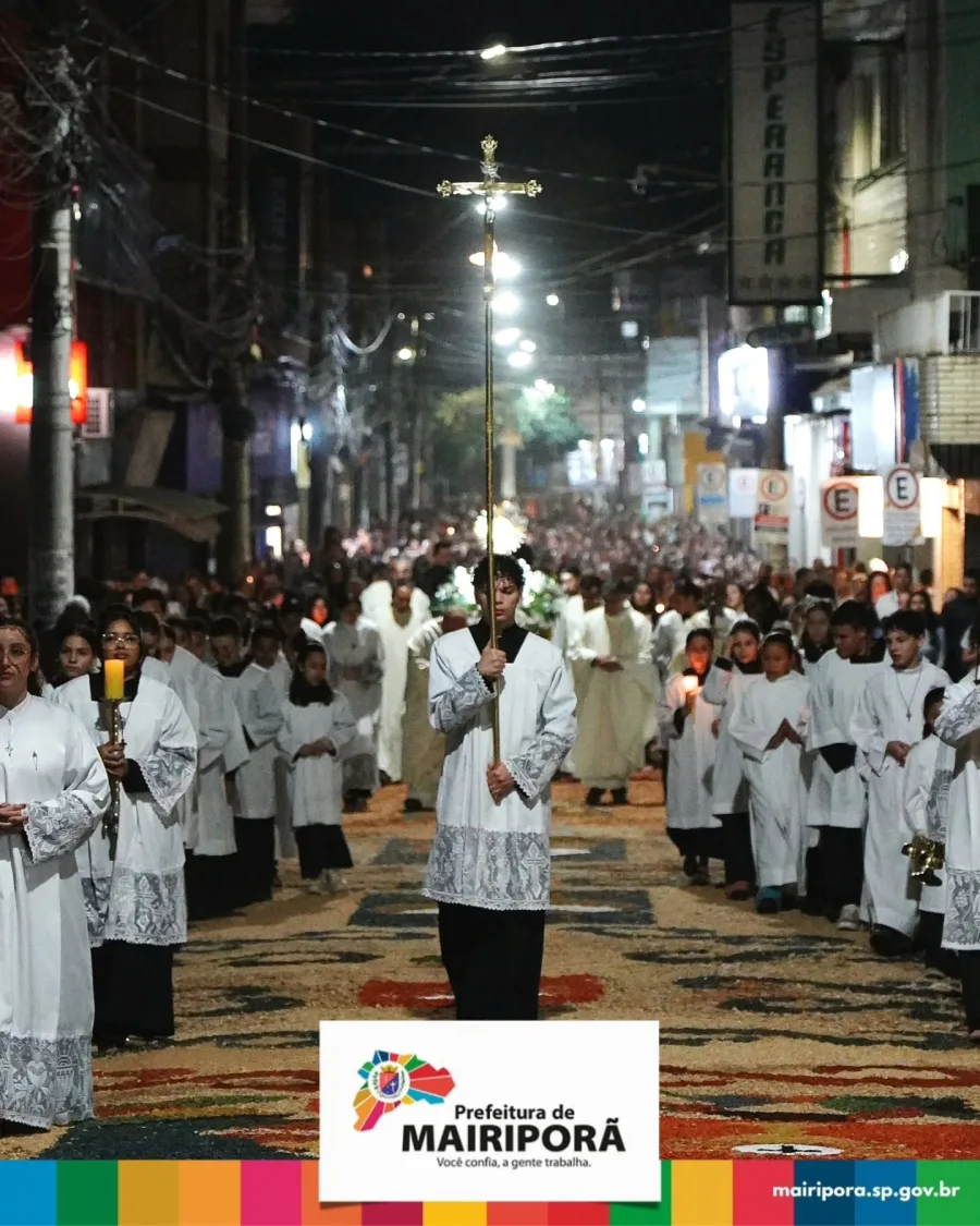 A celebração de Corpus Christi reuniu comunidades religiosas em Mairiporã e manteve viva uma tradição marcada por devoção, participação popular e arte religiosa.