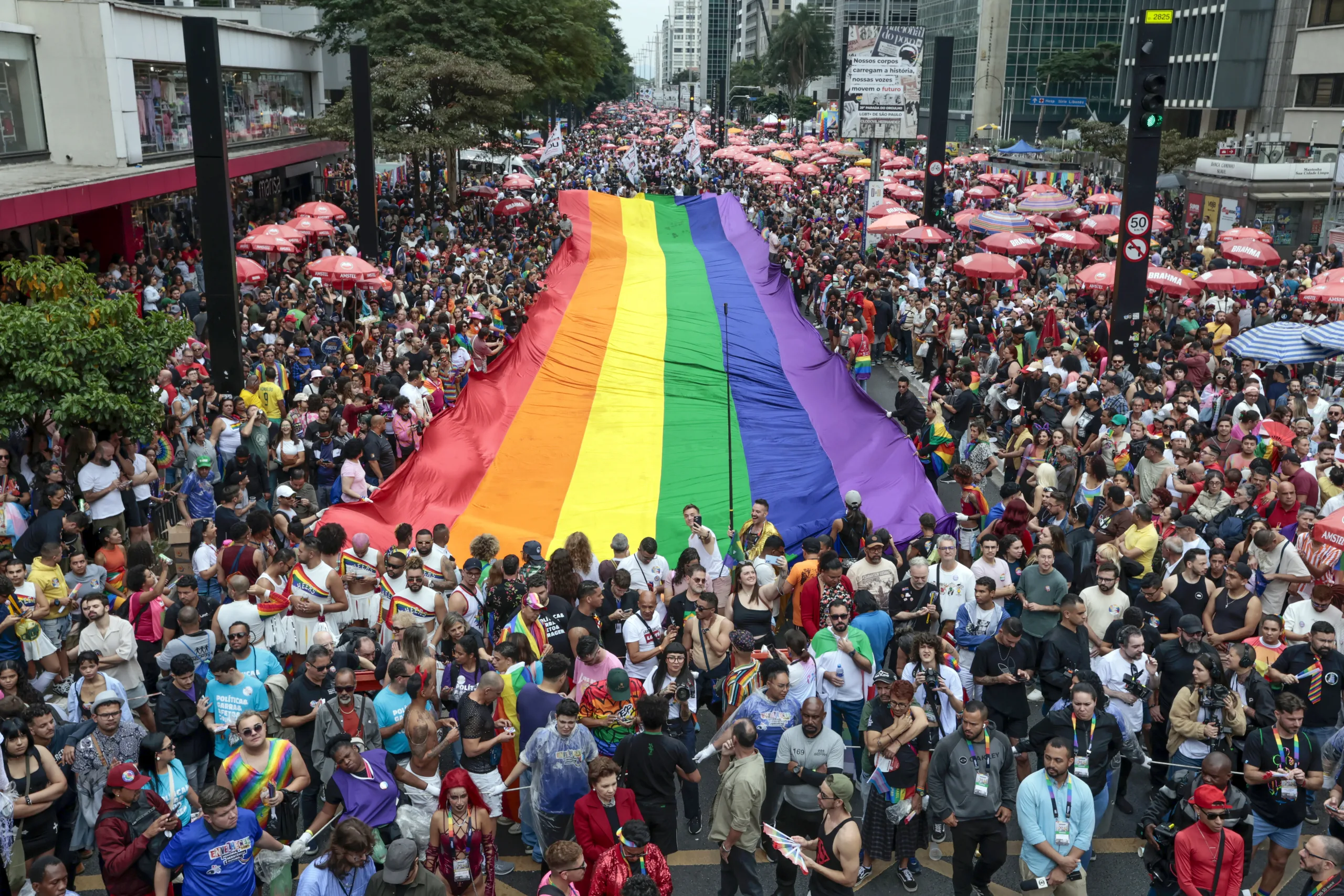 Parada LGBT 2026 de São Paulo: horários, atrações e interdições; Edição deste ano celebra 30 anos do maior evento LGBT+ do mundo