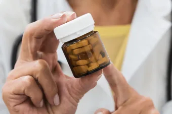 Orlistate pode causar problemas nos rins? Entenda o alerta do FDA sobre o remédio para perda de peso