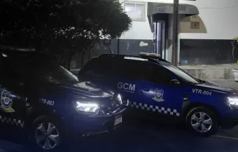Foragido tentou fugir e deu nome falso à GCM em Francisco Morato; veja como os agentes descobriram o mandado por roubo
