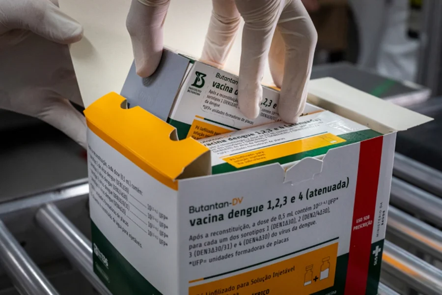 Vacina contra a dengue do Butantan foi suspensa após duas mortes