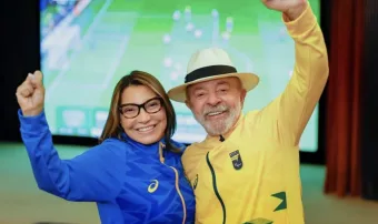 Janja explica viagens oficiais e rebate críticas sobre gastos públicos: “misoginia pura”